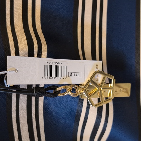 Trina Turk tote bag with hand purse - Picture 2 of 5